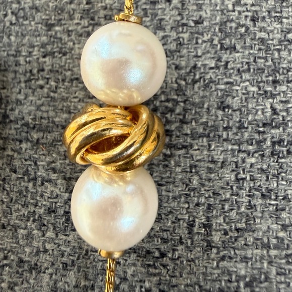 Anne Klein Vtg Y2K Gold Faux Pearl love knot 30" layering chain Necklace preppy - Picture 5 of 5